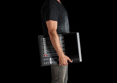 Yamaha Digital Mixing Console DM3: 結(jié)構(gòu)輕巧，便捷性強